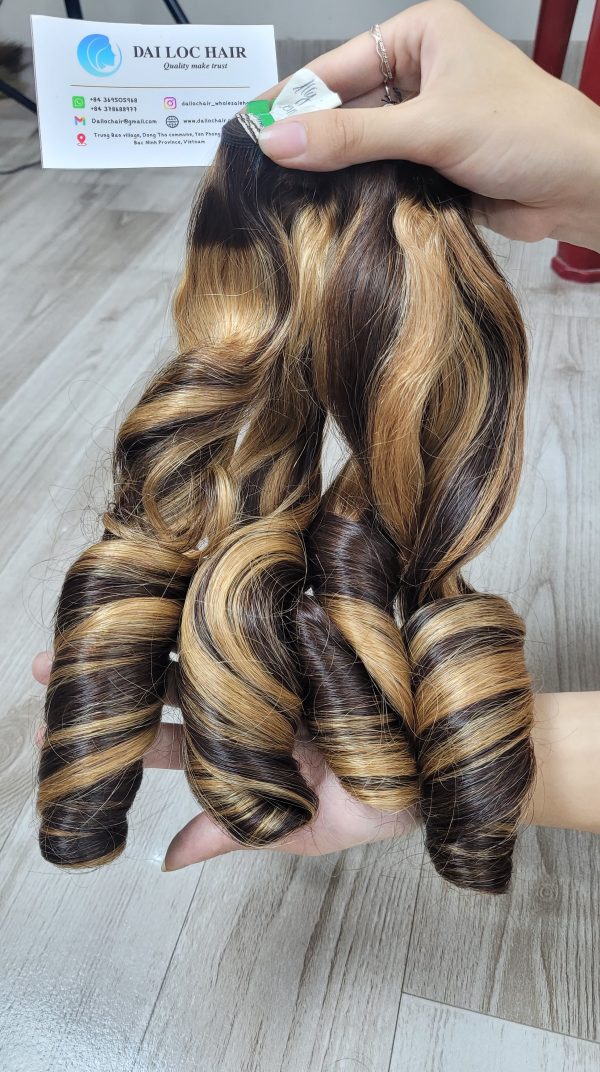 bouncy curly piano color vietnamese weft hair bundle-min